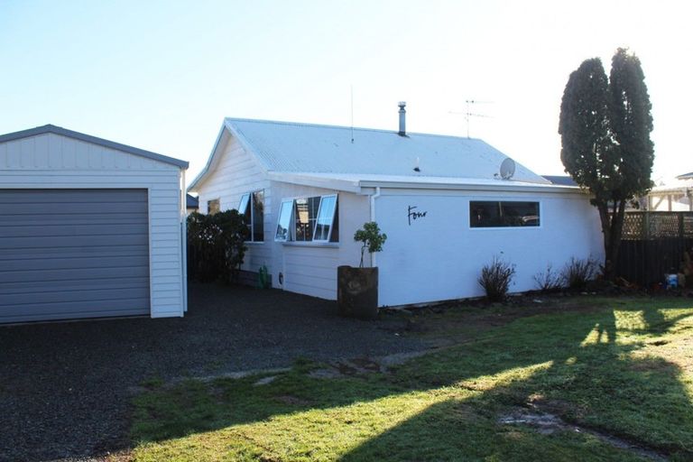Photo of property in 4 Prince Street, Winton, 9720