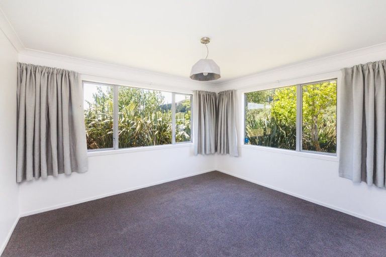 Photo of property in 8 Ridgeview Road, Aokautere, Palmerston North, 4471