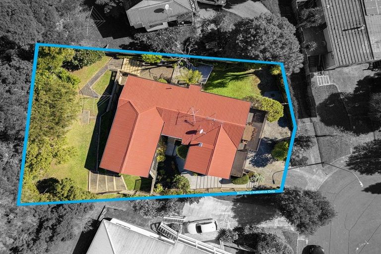 Photo of property in 12 Emery Grove, Bayview, Auckland, 0629