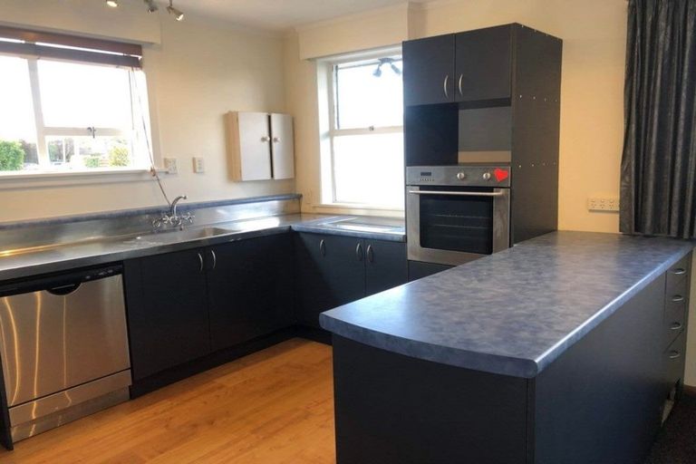 Photo of property in 1a Barclay Place, Burwood, Christchurch, 8061