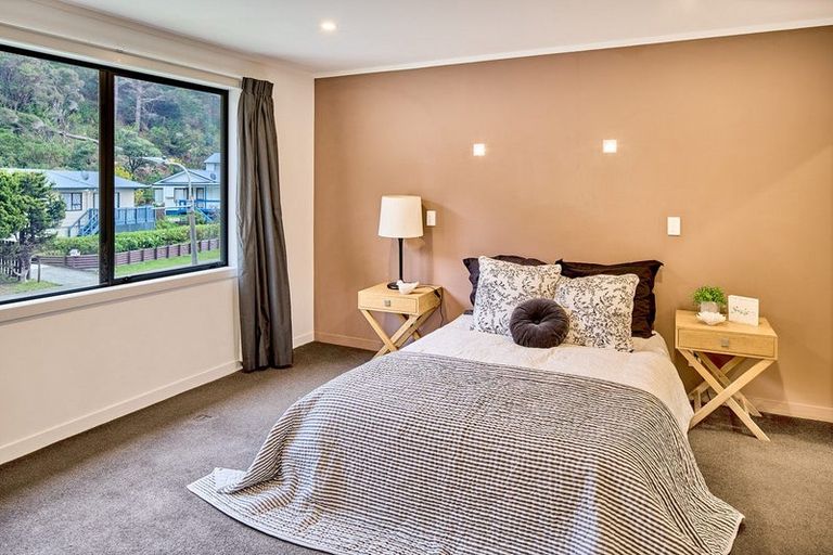 Photo of property in 13 Postgate Drive, Whitby, Porirua, 5024