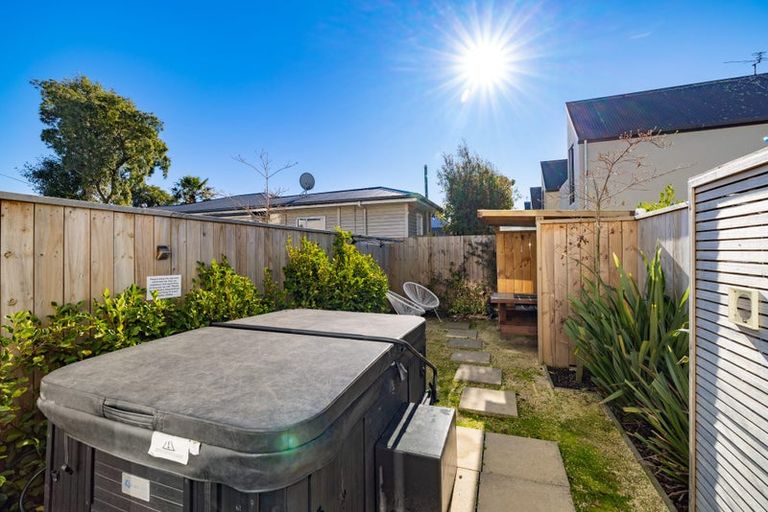 Photo of property in 9/70 Brockworth Place, Riccarton, Christchurch, 8011