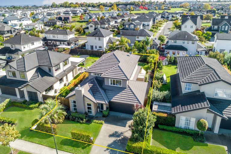 Photo of property in 19 Wawatai Drive, Karaka, Papakura, 2113