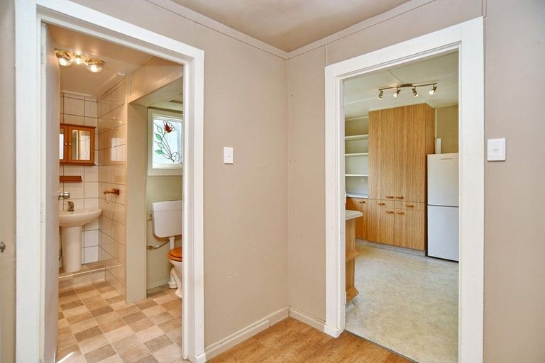 Photo of property in 1401 Main North Road, Waikuku, Rangiora, 7473