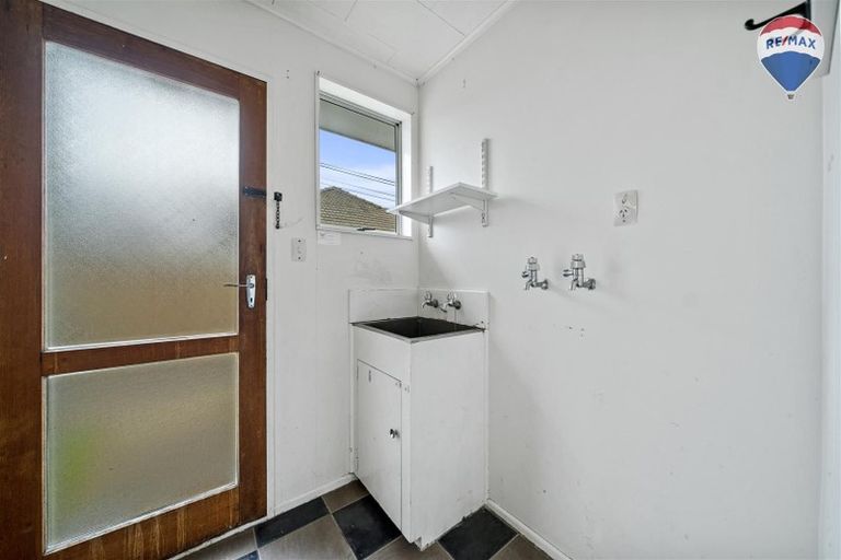 Photo of property in 2/8 Wilford Street, Wallaceville, Upper Hutt, 5018