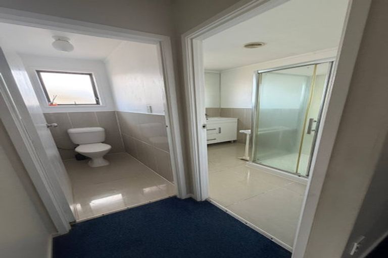 Photo of property in 16 Antalya Place, Manurewa, Auckland, 2102