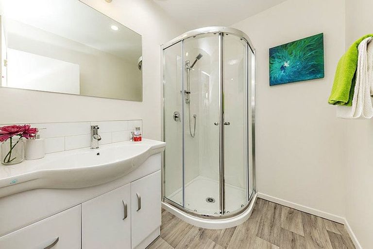 Photo of property in 4/202 Massey Road, Mangere East, Auckland, 2024