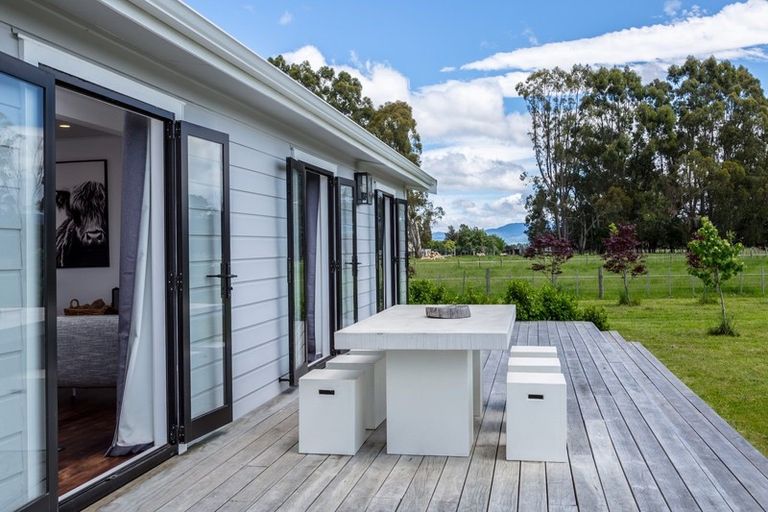 Photo of property in 32 Otawa Drive, West Taratahi, Masterton, 5887