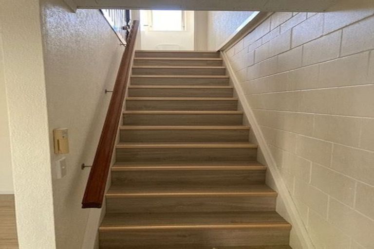 Photo of property in 2/43 Priestley Drive, Bucklands Beach, Auckland, 2014