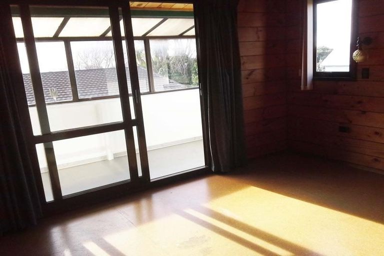 Photo of property in 69 Belt Road, New Plymouth, 4310