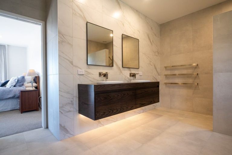 Photo of property in 124 Puketapu Road, Taradale, Napier, 4112