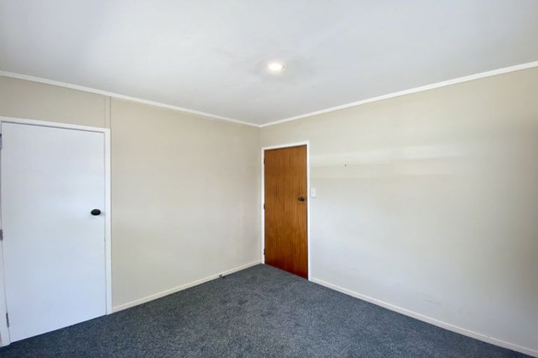 Photo of property in 2/39 Ashlynne Avenue, Papatoetoe, Auckland, 2025