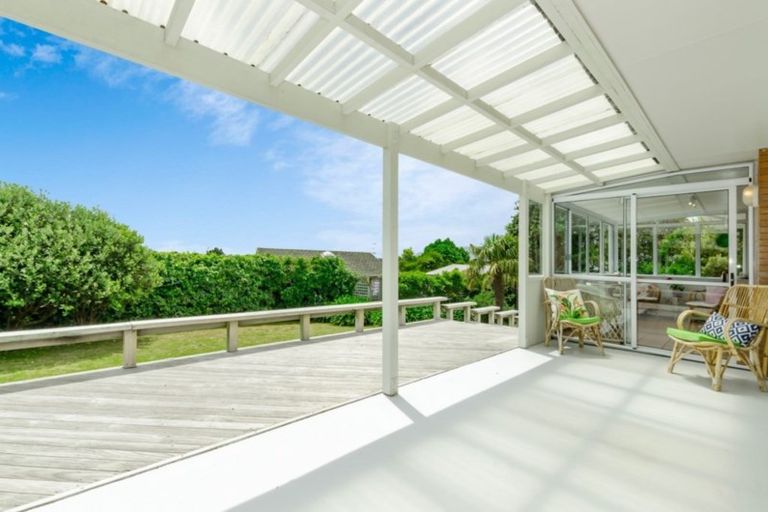 Photo of property in 3 Malfroy Lane, Raumati Beach, Paraparaumu, 5032