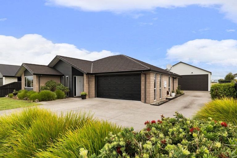 Photo of property in 64 Darlington Street, Ngatea, 3503