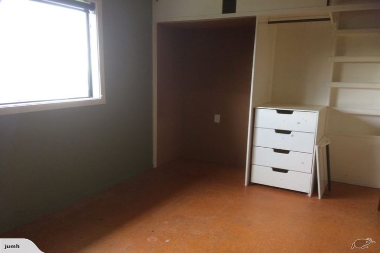 Photo of property in 84a Moncks Spur Road, Redcliffs, Christchurch, 8081