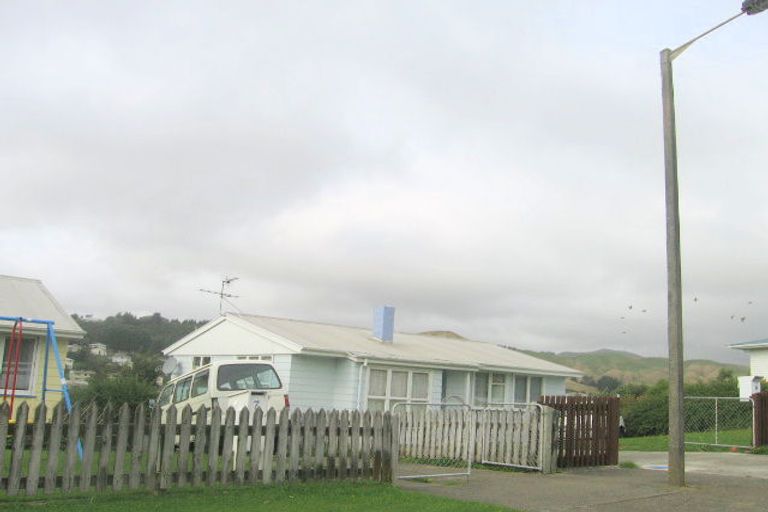 Photo of property in 9 Beauzami Crescent, Ascot Park, Porirua, 5024