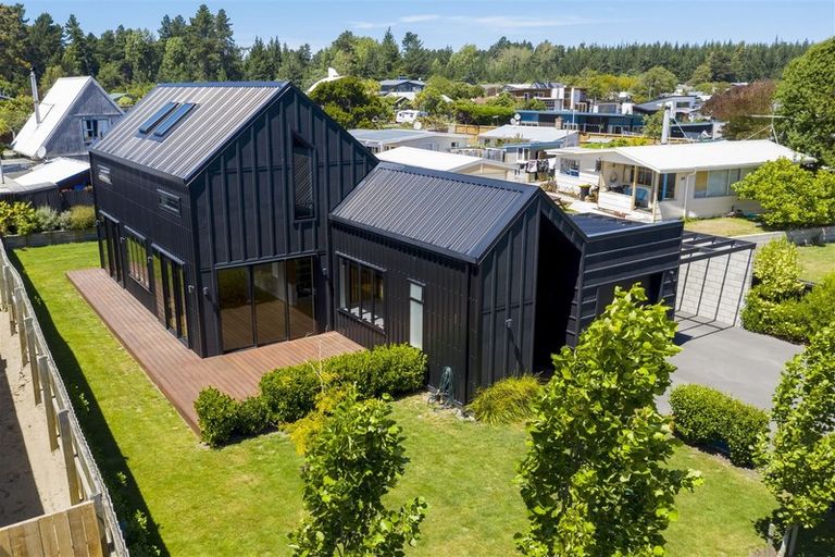 Photo of property in 26 Park Terrace, Waikuku Beach, 7473