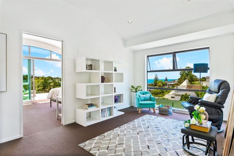 Photo of property in 1/40 Beulah Avenue, Rothesay Bay, Auckland, 0630