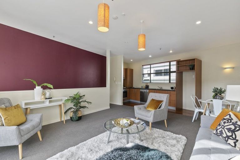 Photo of property in 201 Tasman Street, Mount Cook, Wellington, 6021