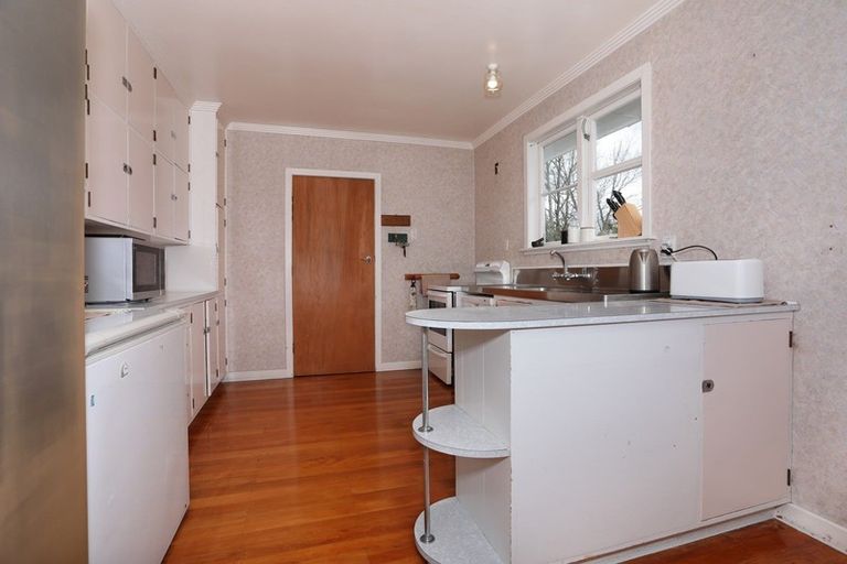 Photo of property in 34 Milne Street, Hunterville, 4730