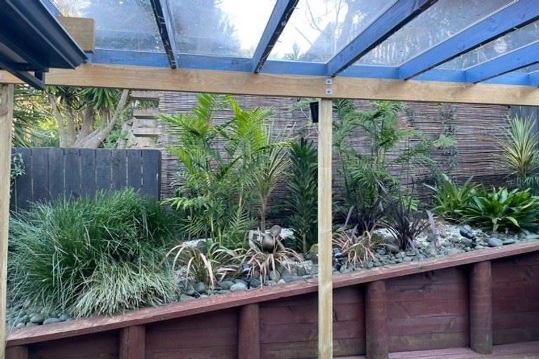 Photo of property in 21a Cliff Road, Torbay, Auckland, 0630