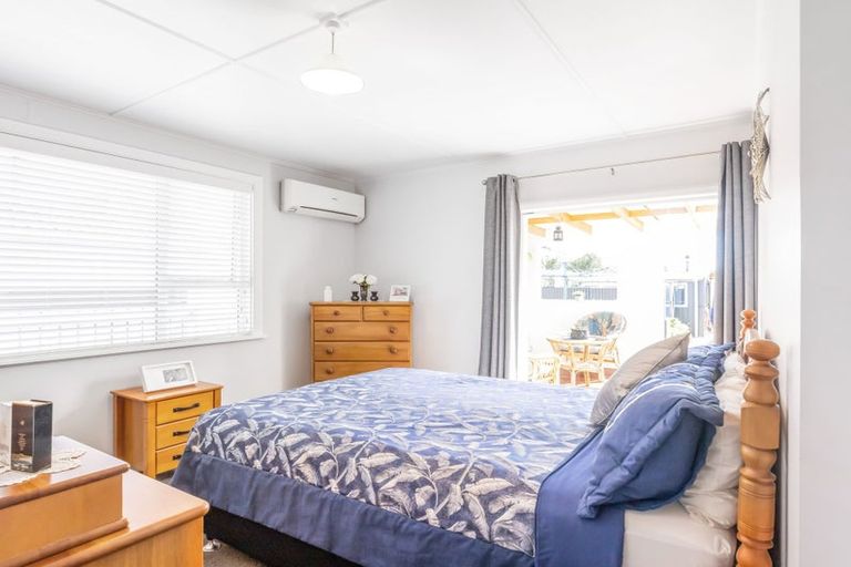 Photo of property in 13 Bentham Street, Westport, 7825