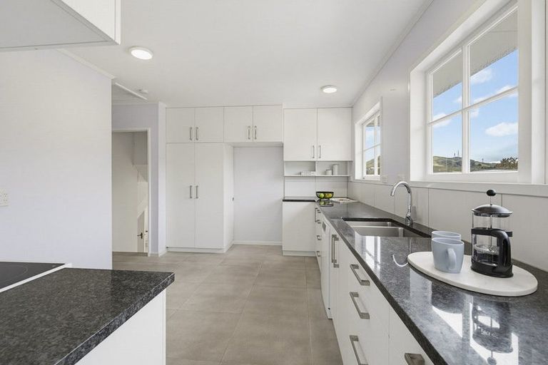 Photo of property in 9 Caesars Place, Churton Park, Wellington, 6037