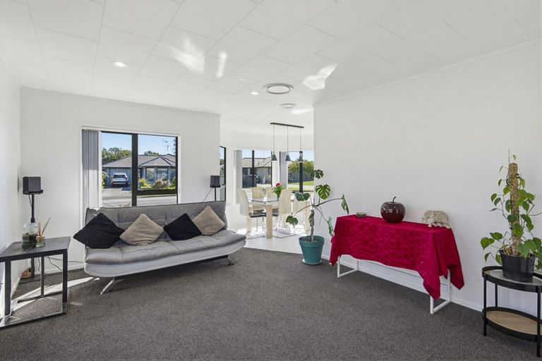 Photo of property in 108 Makarini Street, Paraparaumu, 5032
