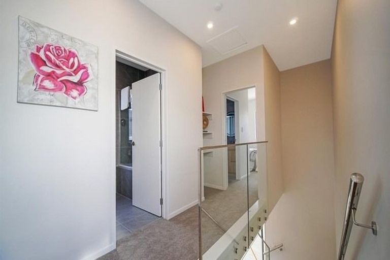 Photo of property in 9 Farranfore Road, Opaheke, Papakura, 2113