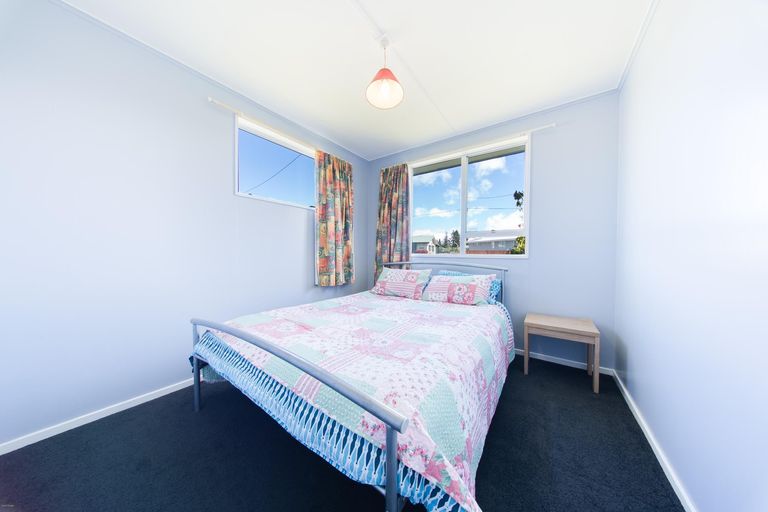 Photo of property in 32 Rata Road, Twizel, 7901
