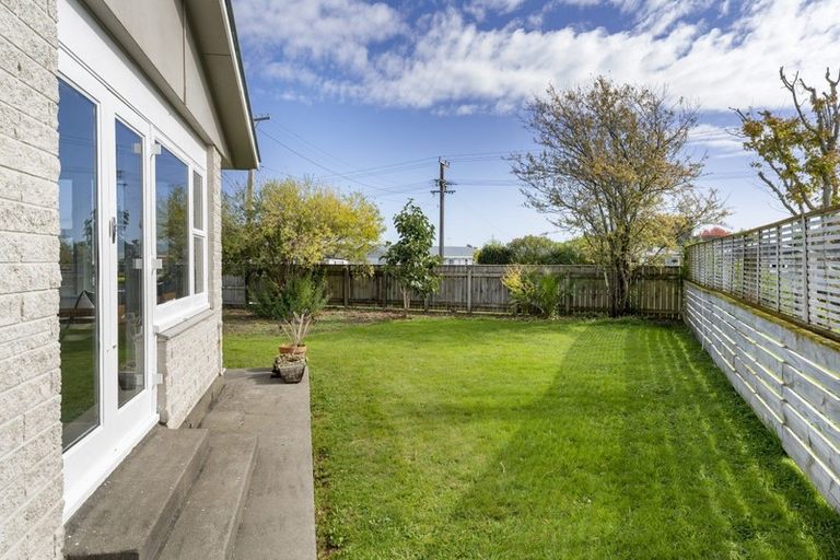 Photo of property in 28 Freemans Road, Otaki, 5512