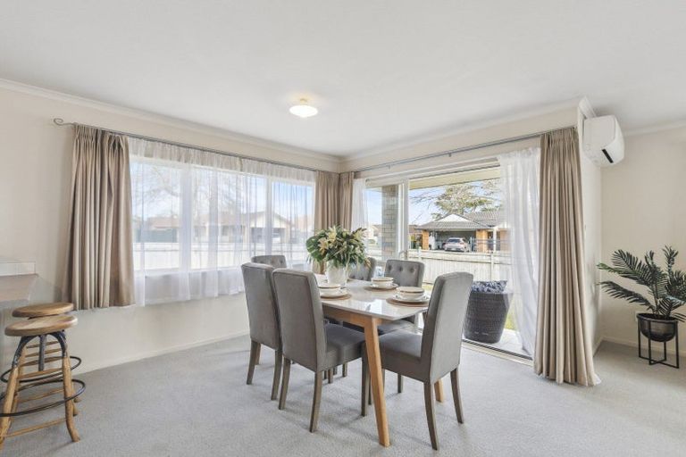 Photo of property in 14 Carisbrook Crescent, Papakura, 2110