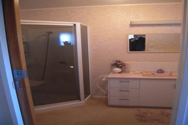 Photo of property in 13 List Street, Welbourn, New Plymouth, 4310