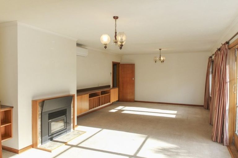 Photo of property in 32 Bryndwr Road, Fendalton, Christchurch, 8052