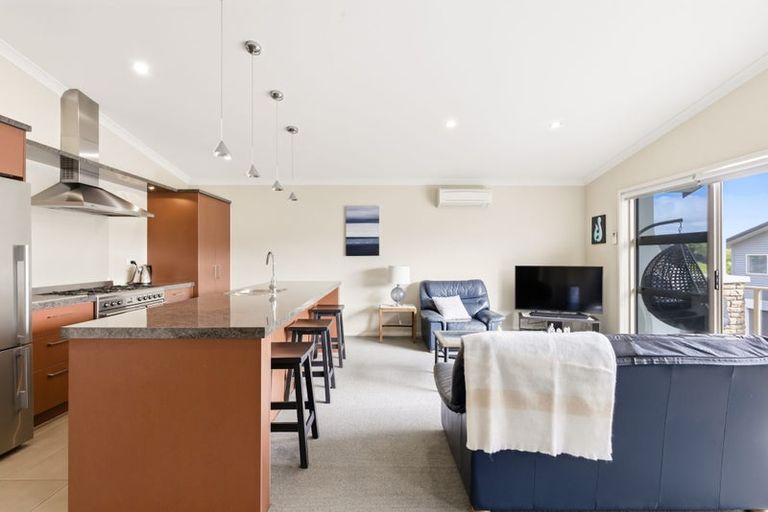 Photo of property in 2/17 Tremaine Avenue, Two Mile Bay, Taupo, 3330