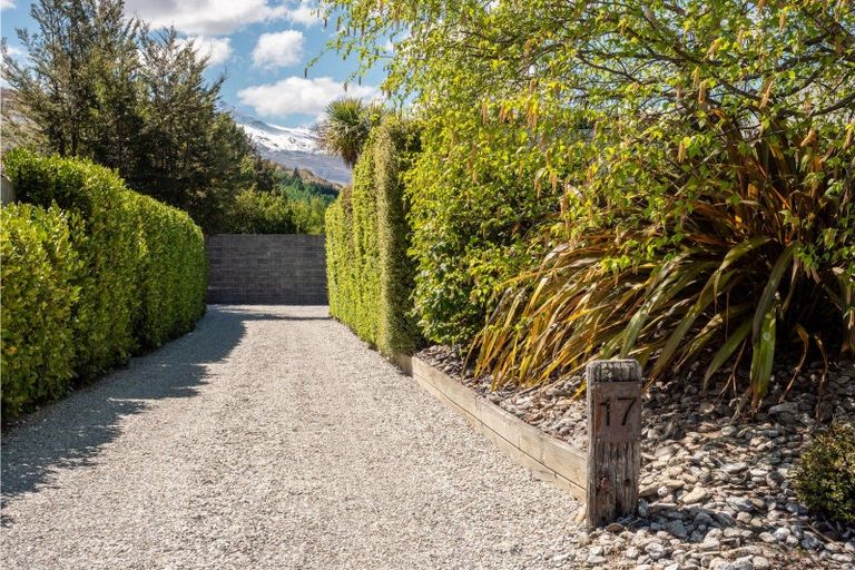 Photo of property in 17 Mathias Terrace, Arthurs Point, Queenstown, 9371