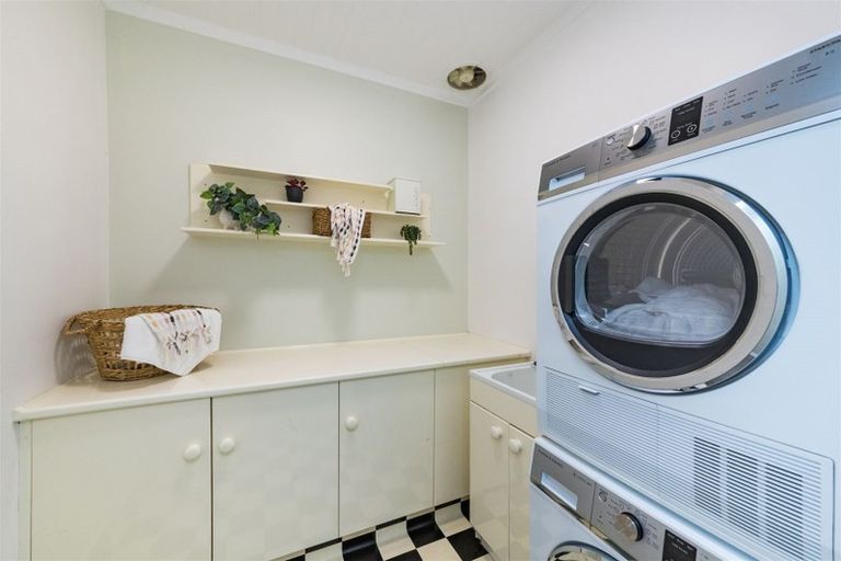 Photo of property in 550 Ruahine Street, Hokowhitu, Palmerston North, 4410