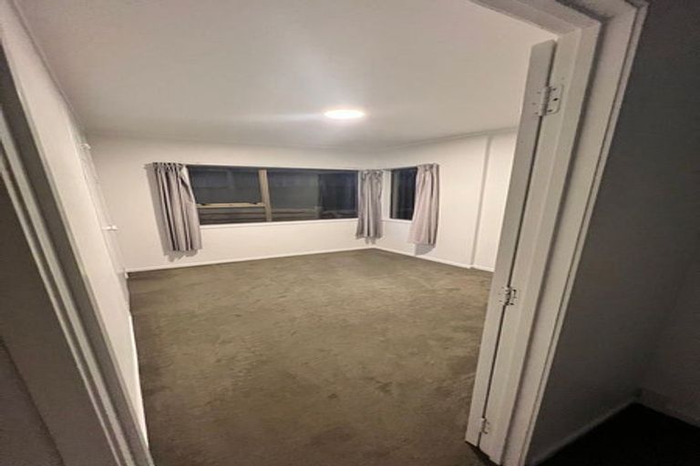 Photo of property in 1/61 Forrest Hill Road, Milford, Auckland, 0620