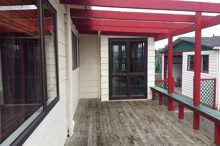 Photo of property in 5 Keryn Place, Opaheke, Papakura, 2113