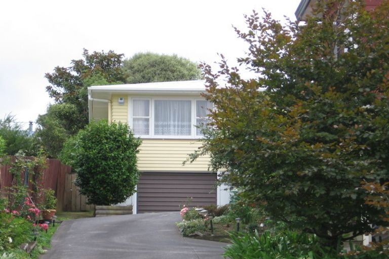Photo of property in 2/13 Park Road, Glenfield, Auckland, 0629