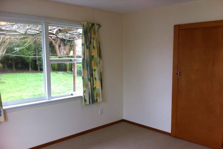 Photo of property in 27 Wolsey Place, Hillmorton, Christchurch, 8025