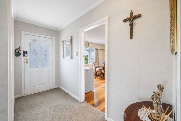 Photo of property in 230 Avonhead Road, Avonhead, Christchurch, 8042