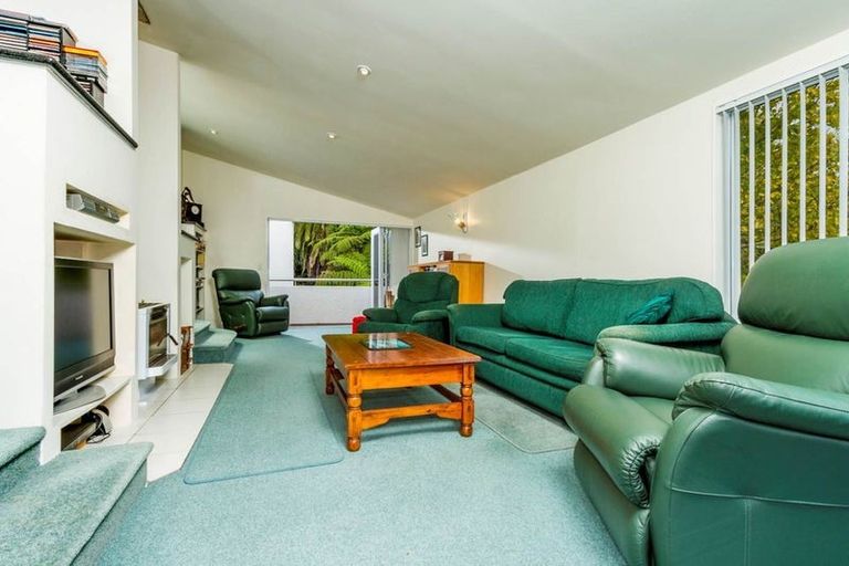 Photo of property in 4 Whitby Crescent, Mairangi Bay, Auckland, 0630