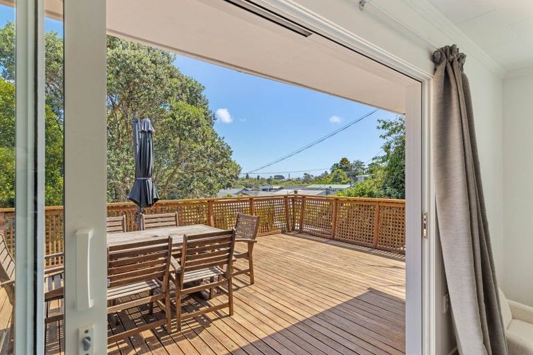 Photo of property in 137 Brooklands Road, Brooklands, New Plymouth, 4310