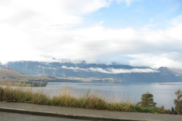 Photo of property in 16 Richards Park Lane, Fernhill, Queenstown, 9300