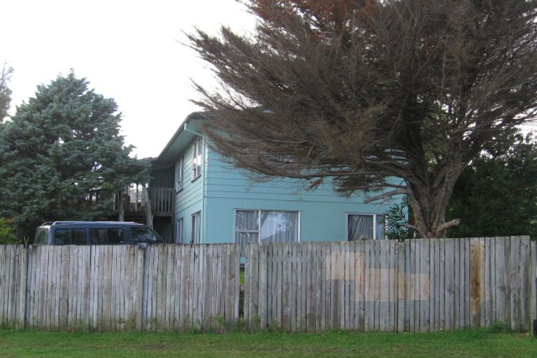 Photo of property in 13 Tudor Road, Henderson, Auckland, 0610