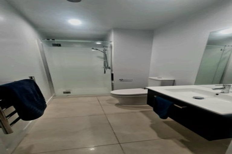 Photo of property in Frank Sargeson Apts, 202/74 Anzac Street, Takapuna, Auckland, 0622