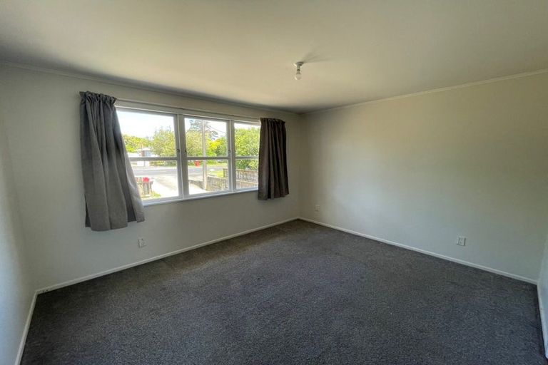 Photo of property in 273 Swanson Road, Henderson, Auckland, 0610