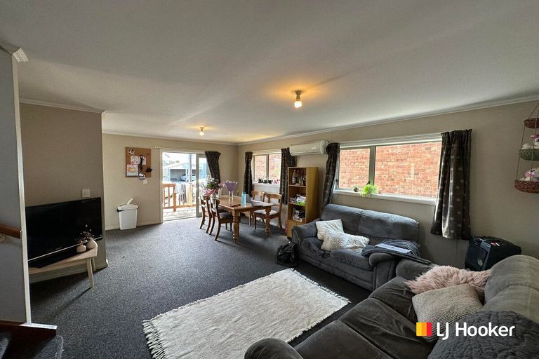 Photo of property in 35 Clyde Street, North Dunedin, Dunedin, 9016