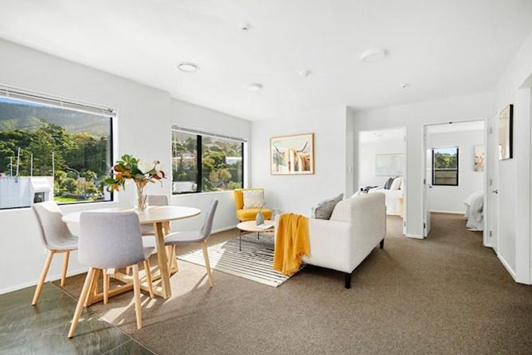 Photo of property in 4/232 Main Road, Tawa, Wellington, 5028